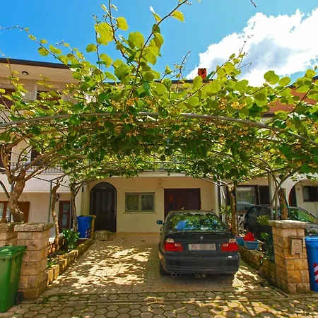 Fuer 4 Personen Ca 33 Qm In Rovinj, Istrien Istrische Riviera Apartment *